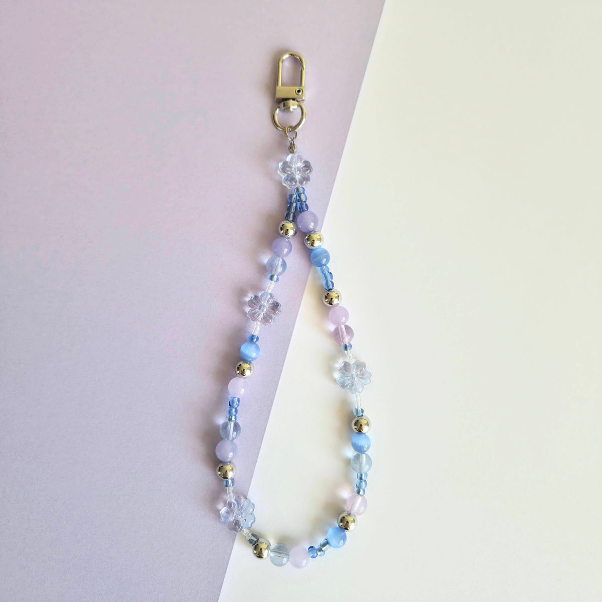"Je t'aime" • Beaded Wristlet