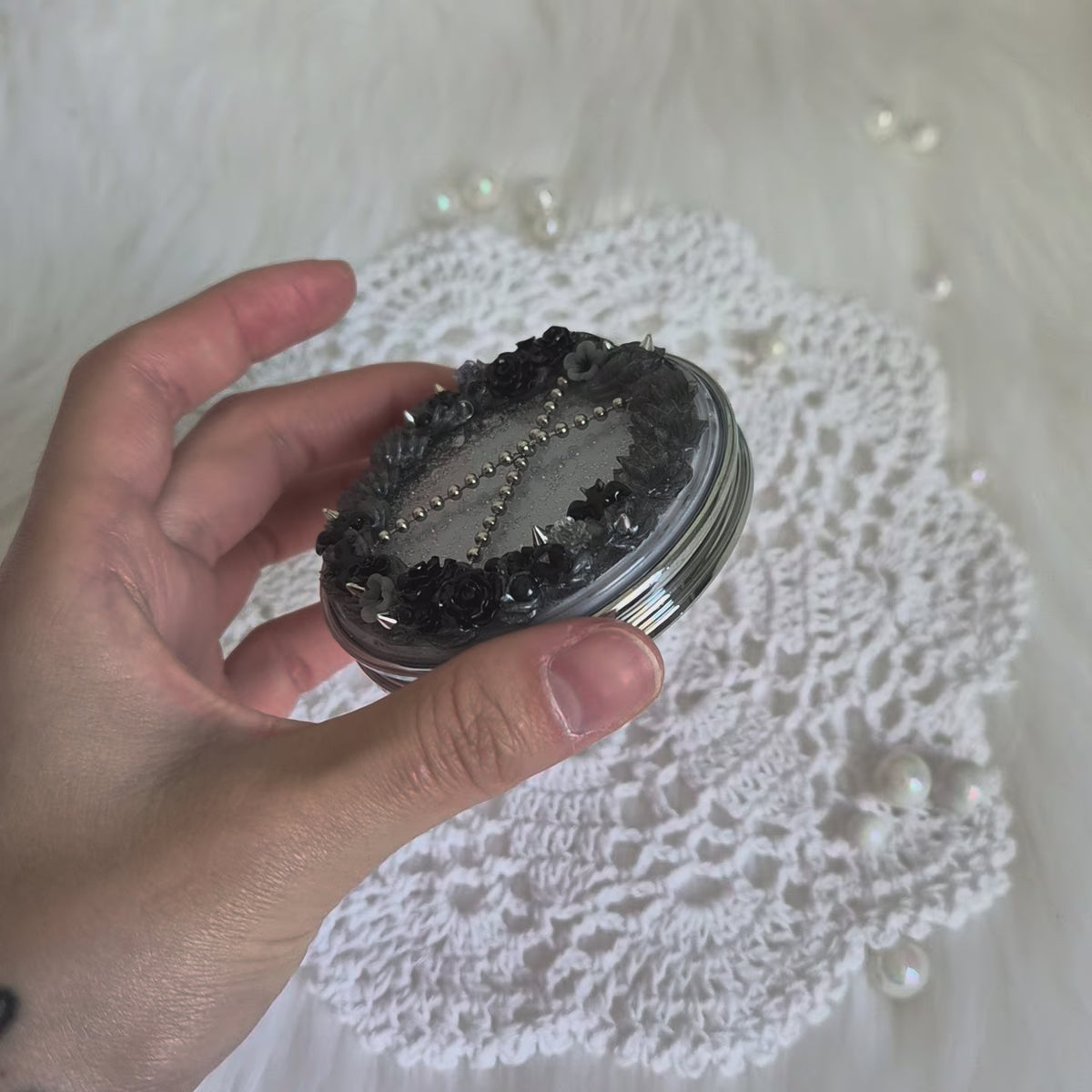"CRY FOR ME" • Decoden Compact Mirror